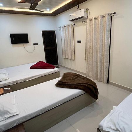 Gauri Kedareshwar Guest House Benares Buitenkant foto